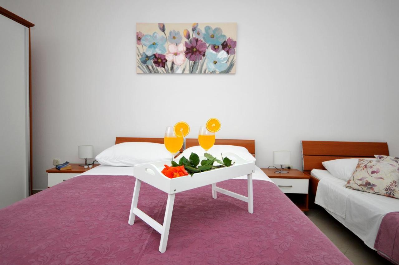 Apartments Roza Trogir Exterior foto