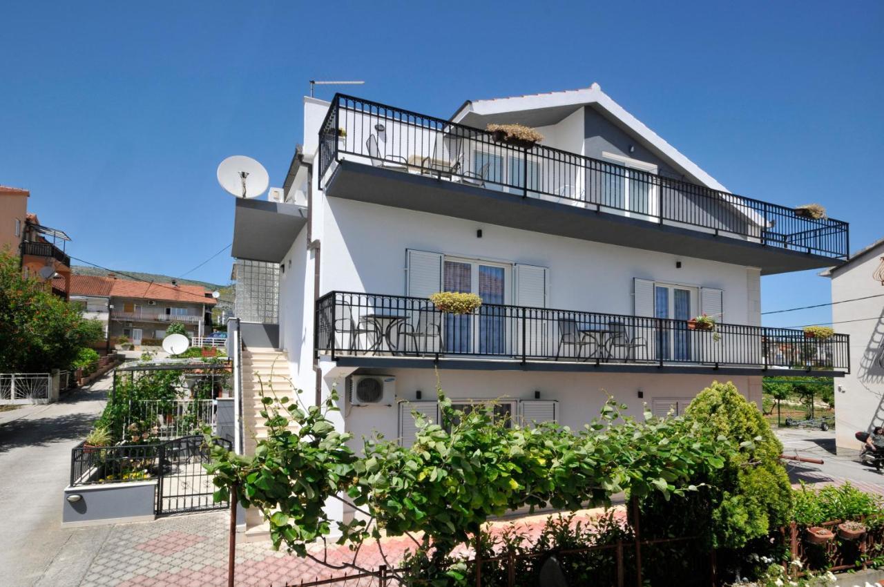 Apartments Roza Trogir Exterior foto